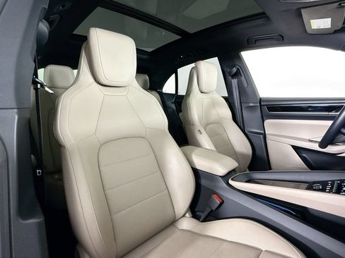 Certified 2024 Porsche Macan 4 Electric AWD/4WD image 14
