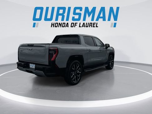 Used 2024 GMC Sierra EV Denali image 8
