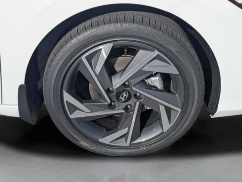 New 2026 Hyundai Elantra Limited FWD image 37