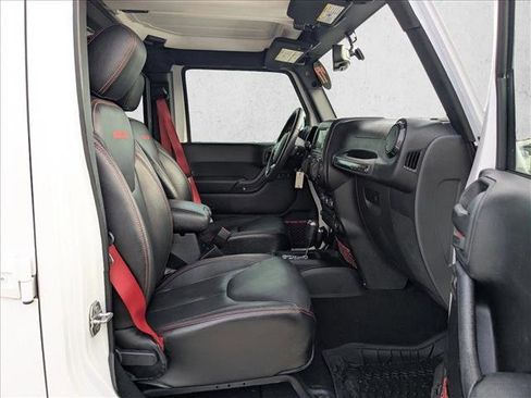 Used 2017 Jeep Wrangler Unlimited Rubicon image 22