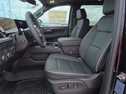 New 2026 Chevrolet Suburban Premier w/ Sun And Tow Package image 10