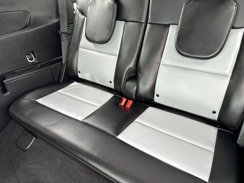 Certified 2023 Ford Explorer XLT w/ Equipment Group 202A image 14