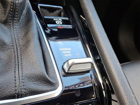 Used 2024 Jeep Compass Latitude w/ Convenience Group image 23