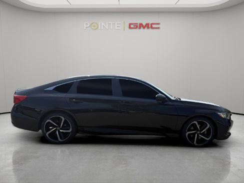 Used 2022 Honda Accord Sport image 3