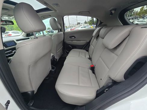 Used 2017 Honda HR-V EX-L image 16