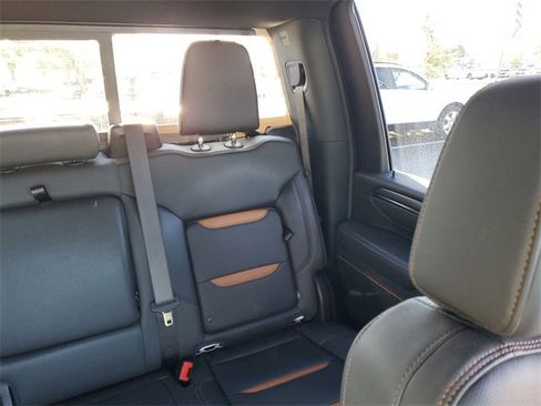 Used 2025 GMC Sierra 2500 AT4 w/ AT4 Premium Plus Package image 14