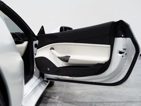 Used 2017 Ferrari 488 Spider RWD image 29