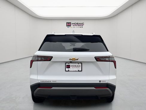 Used 2025 Chevrolet Equinox LT w/ Convenience Package II image 7