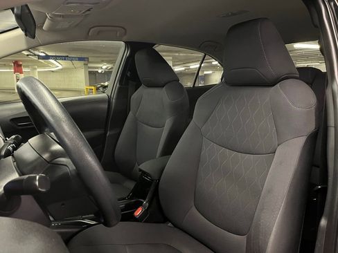 Used 2022 Toyota Corolla LE image 14