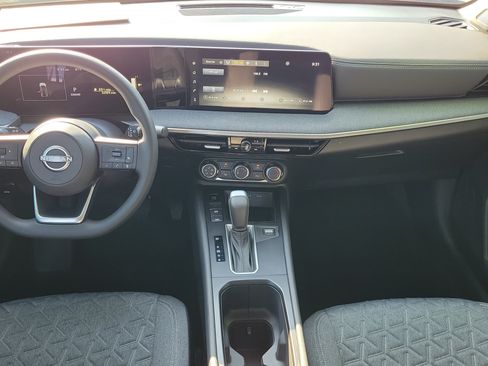 Certified 2025 Nissan Kicks SV FWD image 14