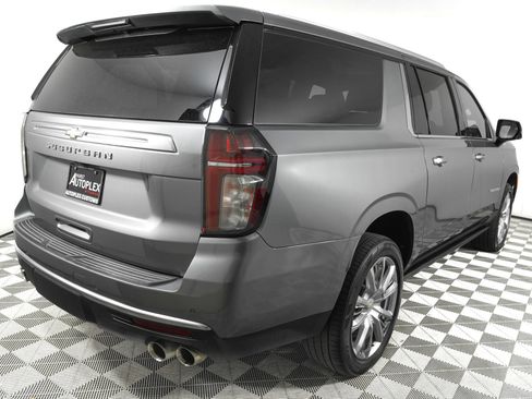 Used 2021 Chevrolet Suburban High Country AWD/4WD image 4