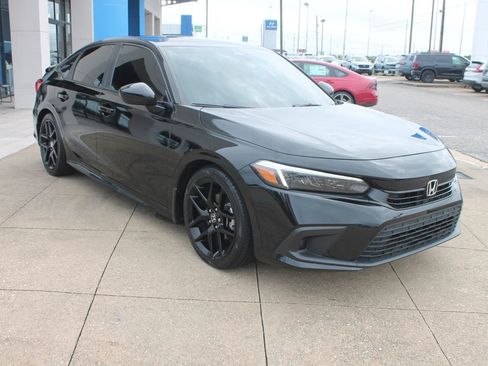 Used 2023 Honda Civic Sport image 1
