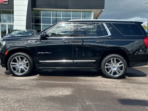 Used 2023 GMC Yukon Denali w/ LPO, Floor Liner Package AWD/4WD image 7