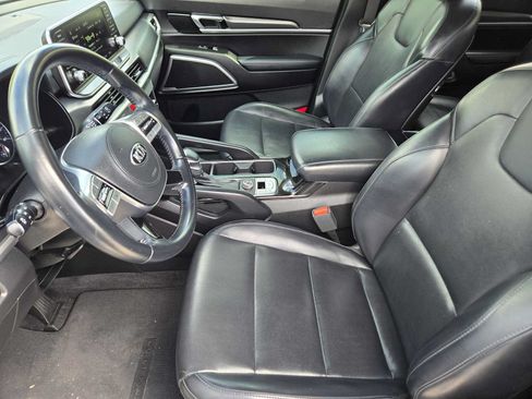 Used 2020 Kia Telluride S FWD image 12