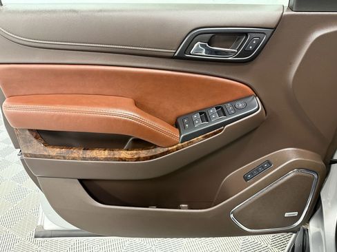 Used 2019 Chevrolet Tahoe Premier AWD/4WD image 9