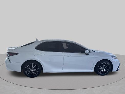 Used 2024 Toyota Camry SE FWD image 12