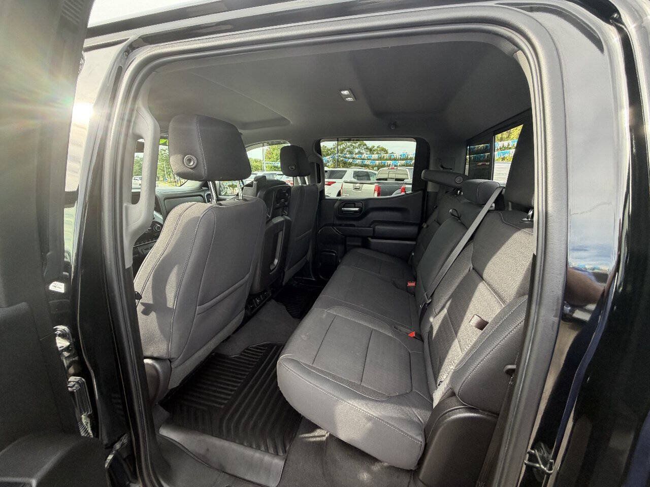 Used 2019 Chevrolet Silverado 1500 LT w/ True North Edition AWD/4WD image 10