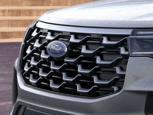 New 2026 Ford Explorer Platinum w/ LUX Leather Package AWD/4WD image 17