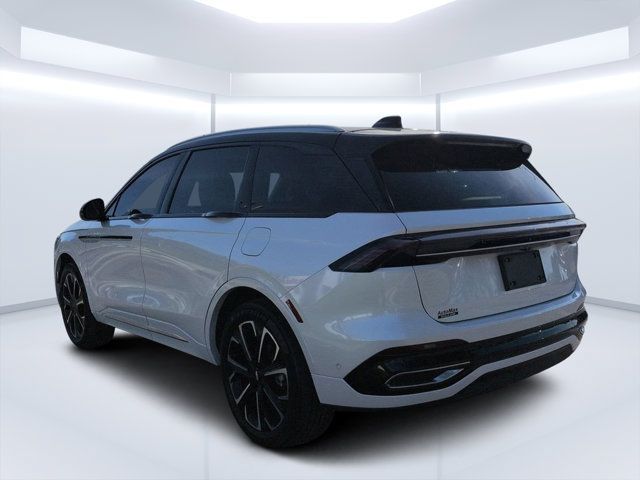 Used 2024 Lincoln Nautilus Reserve AWD/4WD image 5