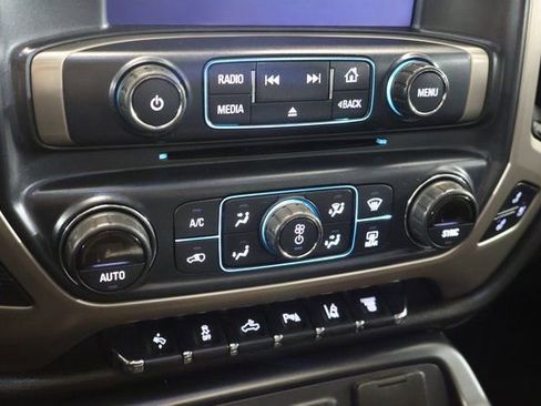 Used 2017 GMC Sierra 2500 Denali w/ Duramax Plus Package image 22