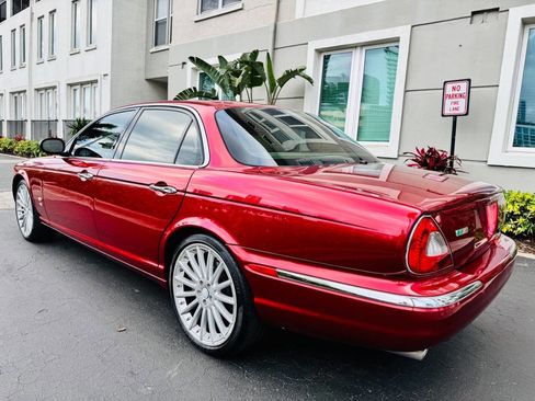 Used 2007 Jaguar XJ8 image 4