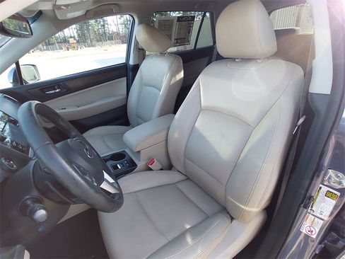 Used 2016 Subaru Outback 3.6R Limited image 12
