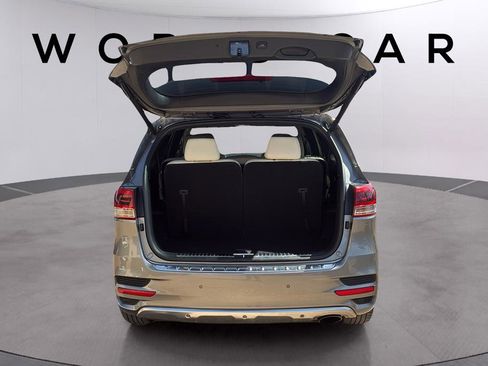 Used 2016 Kia Sorento SX image 11