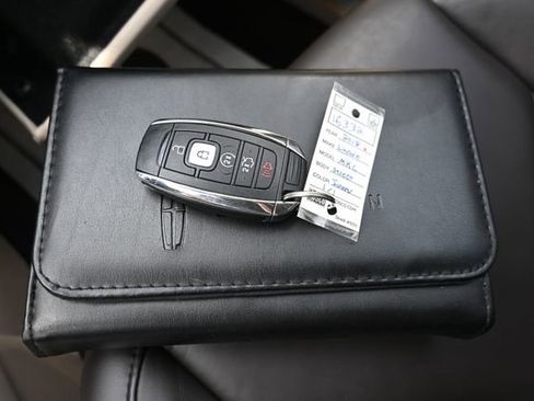 Used 2018 Lincoln MKC Select w/ Select Plus Package AWD/4WD image 47