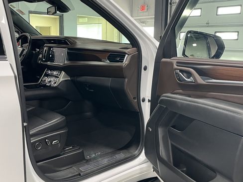 Certified 2022 GMC Yukon Denali AWD/4WD image 8