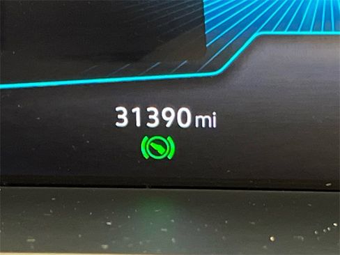 Certified 2023 Volkswagen Tiguan SE R-Line image 21