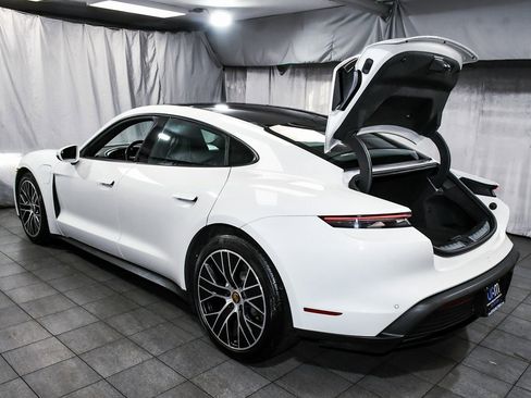 Used 2022 Porsche Taycan image 55