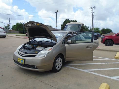 Used 2004 Toyota Prius FWD image 26