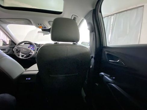 Used 2024 Chevrolet Trax ACTIV w/ Sunroof Package image 36