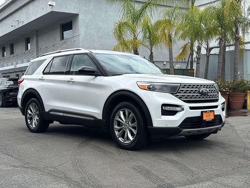 Used 2023 Ford Explorer Limited AWD/4WD image 1