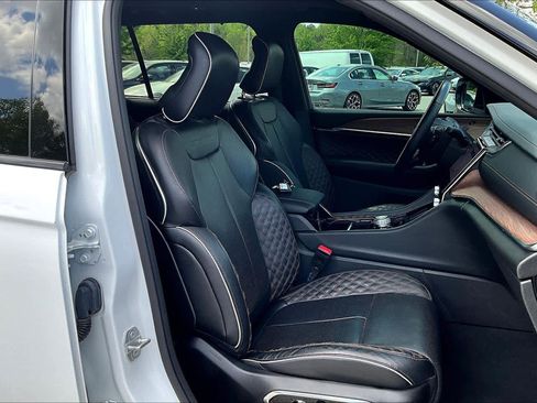 Used 2023 Jeep Grand Cherokee L Summit w/ Advanced Protech Group IV image 8