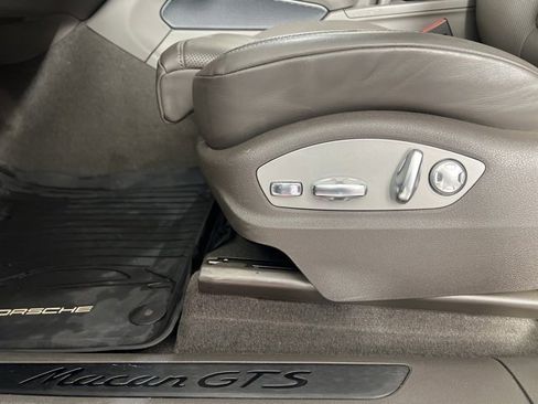 Used 2024 Porsche Macan GTS image 24