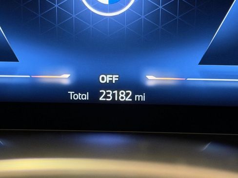 Used 2023 BMW 760i xDrive image 20