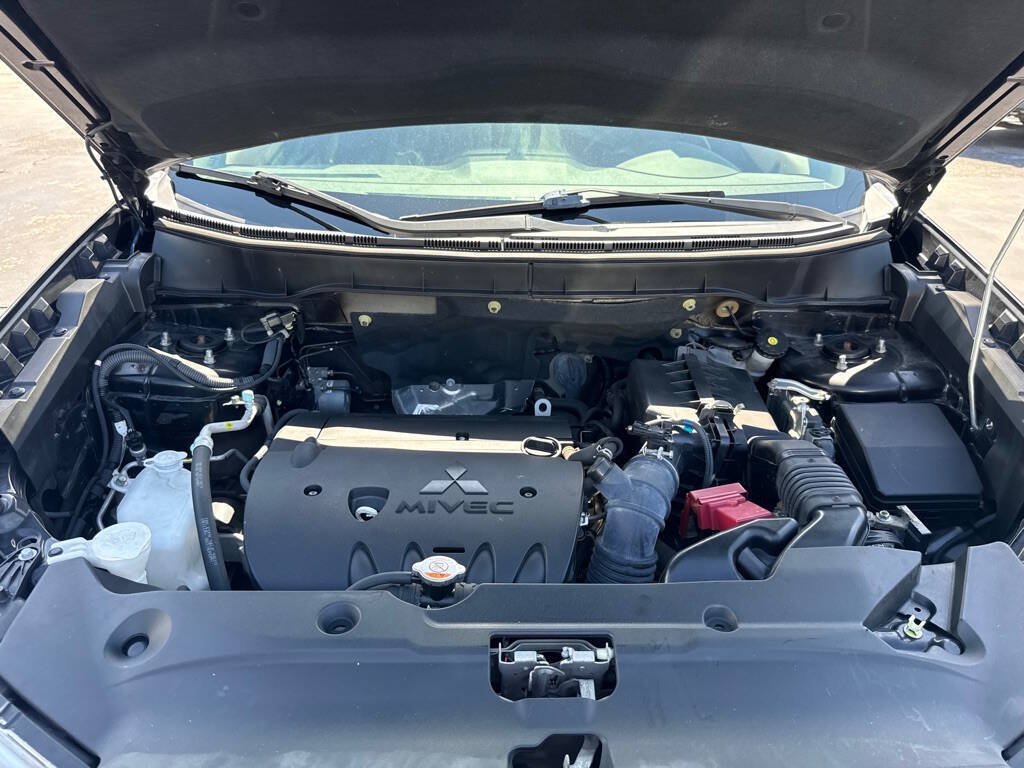 Used 2019 Mitsubishi Outlander Sport LE FWD image 30