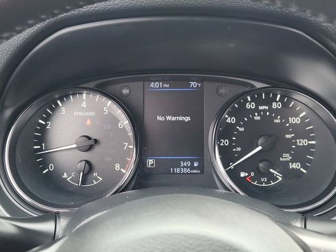 Used 2018 Nissan Rogue SL FWD image 12