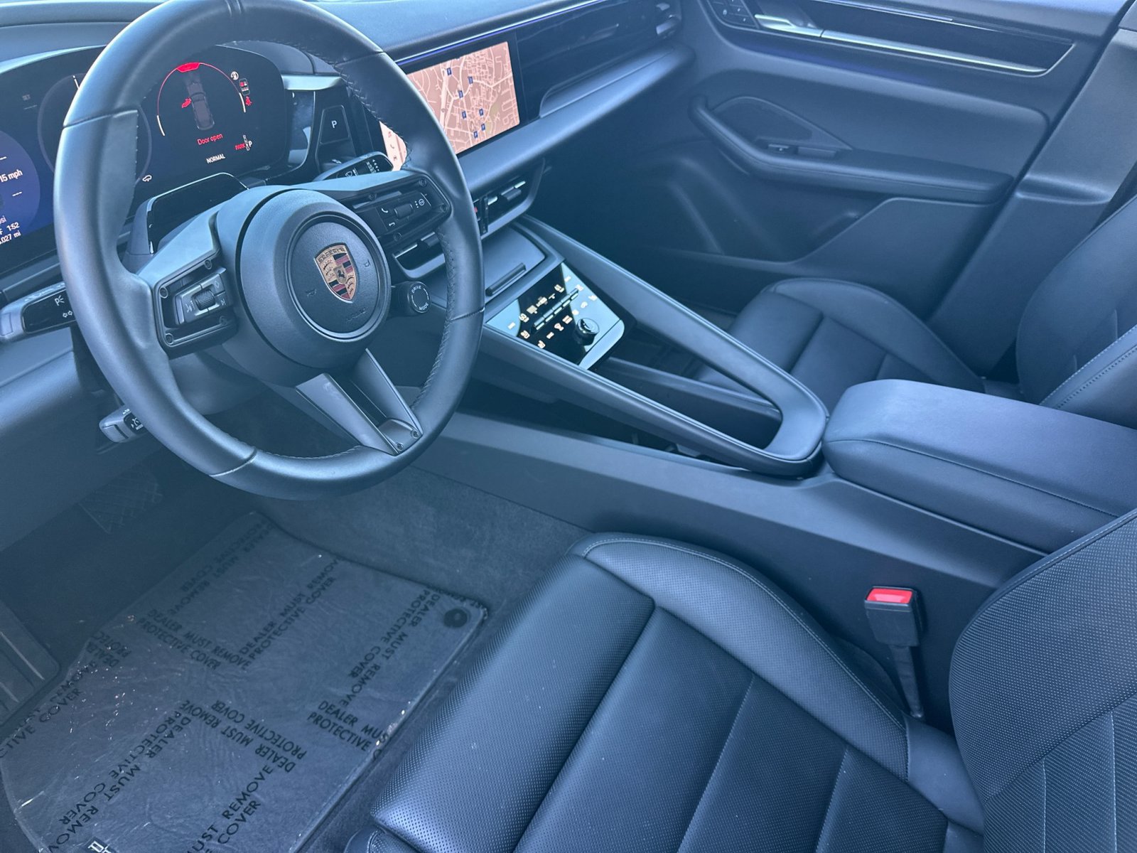 Used 2026 Porsche Macan 4 Electric AWD/4WD image 5