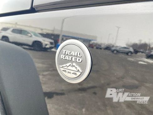 Used 2017 Jeep Wrangler Unlimited Sport image 29