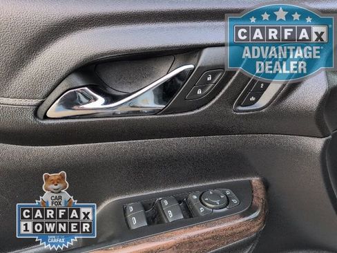 Certified 2023 GMC Acadia Denali image 17