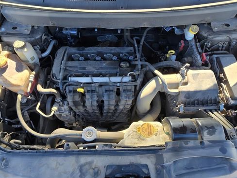 Used 2019 Dodge Journey SE image 21