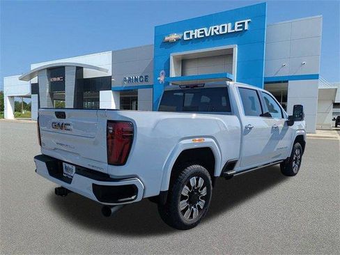 New 2025 GMC Sierra 2500 Denali w/ Denali Reserve Package image 6