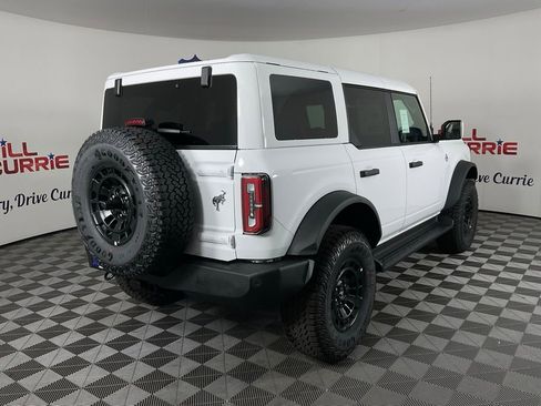 New 2026 Ford Bronco Outer Banks w/ Sasquatch Package AWD/4WD image 3