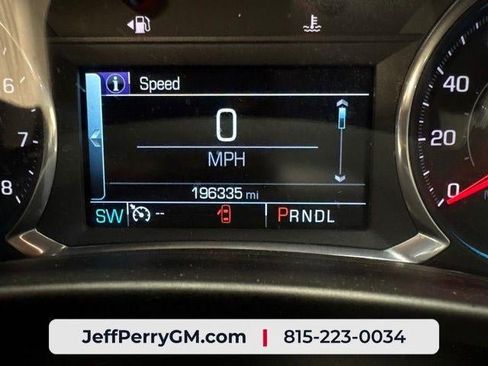 Used 2018 Chevrolet Equinox LT w/ Sun & Infotainment Package AWD/4WD image 11