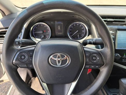 Used 2019 Toyota Camry LE FWD image 4