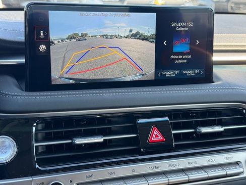 Used 2025 Genesis G70 2.5T image 24