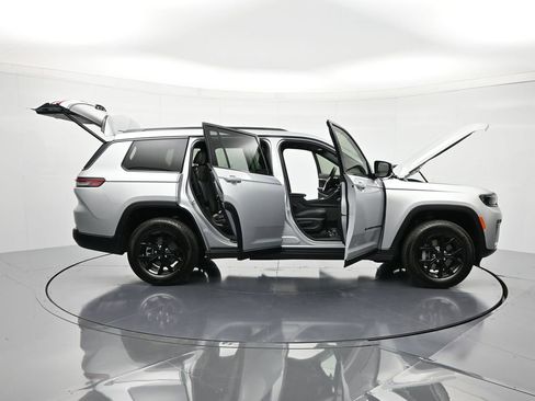 New 2026 Jeep Grand Cherokee L 4WD image 49