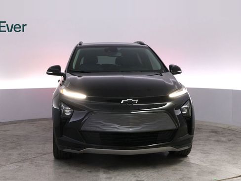 Used 2023 Chevrolet Bolt EUV LT w/ Convenience Package FWD image 12